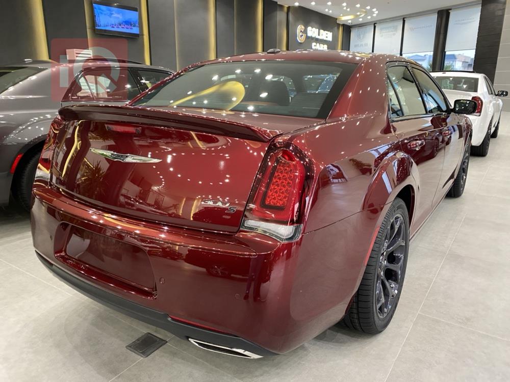 کرایسلەر 300